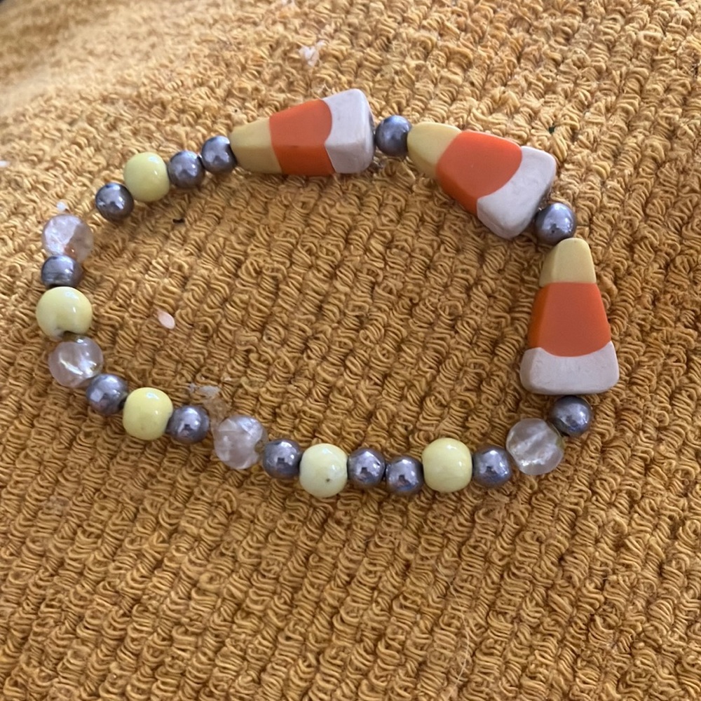Stretch Candy Corn Beaded Bracelet